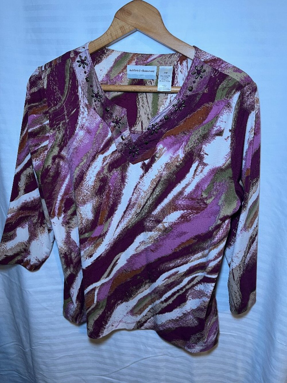Alfred Dunner Petite PM Beaded Neck Abstract Top